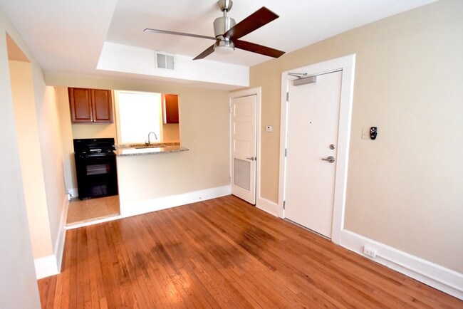 Building Photo - BEAUTIFUL 2 BED/1 BATH APARTMENT IN GHENT!