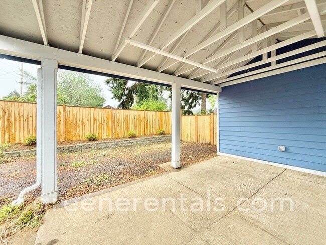Building Photo - Modern 1-Bedroom Home with Yard, Deck & Ca...
