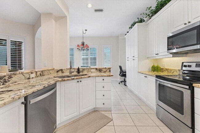 Building Photo - 5425 46th Ct W