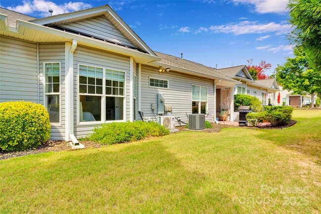 Building Photo - 28112 Song Sparrow Ln