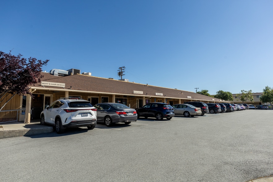 Building Photo - 2103 S Delaware St