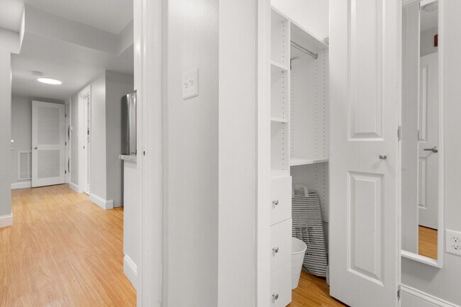 Building Photo - 152 Salem St