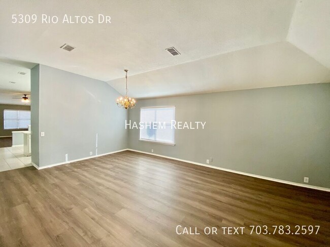 Building Photo - 5309 Rio Altos Dr