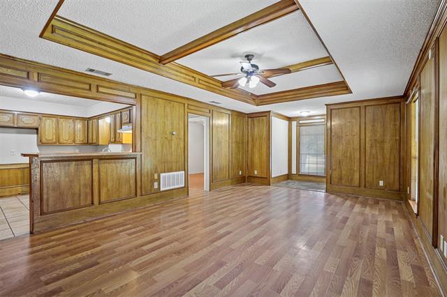 Building Photo - 219 E Pritchard Ln