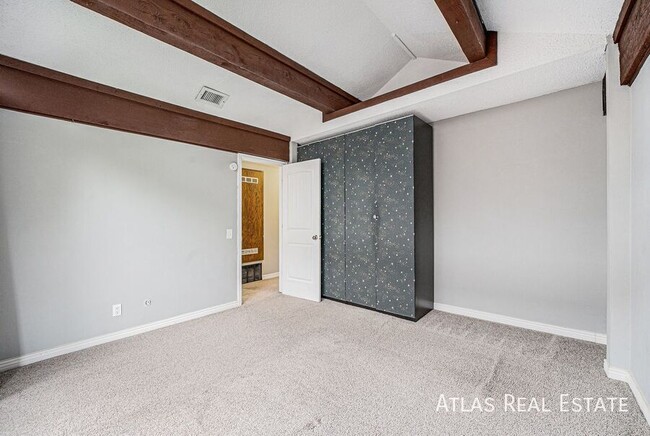 Building Photo - 1273 S Crystal Way