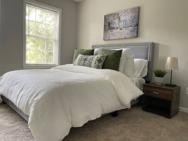 Building Photo - 3500 Clover Rd