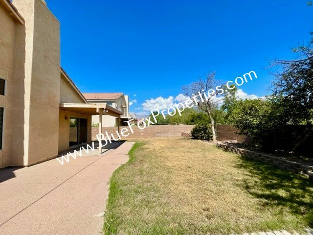 Building Photo - 1422 Blue Saguaro Trail