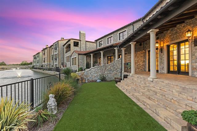 Building Photo - 28 Comillas Dr