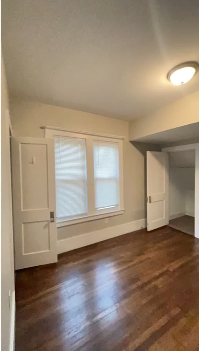 Building Photo - 7426 Dunedin St