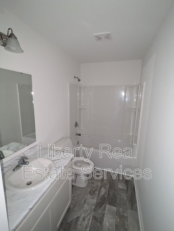 Building Photo - 114 Alcove Ct