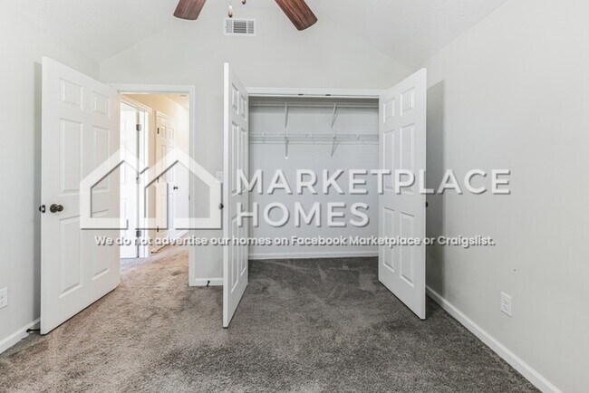 Building Photo - 803 Fenwick Ct