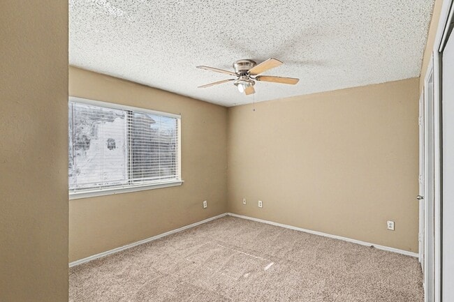 Building Photo - 10328 Chelmsford Dr