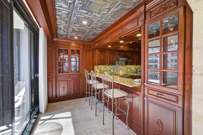 Building Photo - 3400 N Ocean Dr