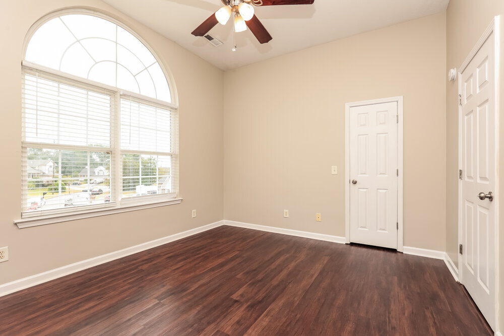 Building Photo - 1501 Chestnut Oak Dr