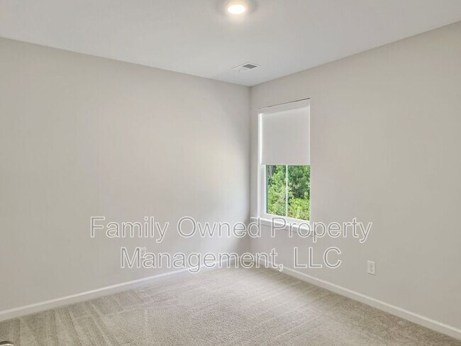 Building Photo - 175 Camellia Bloom Dr