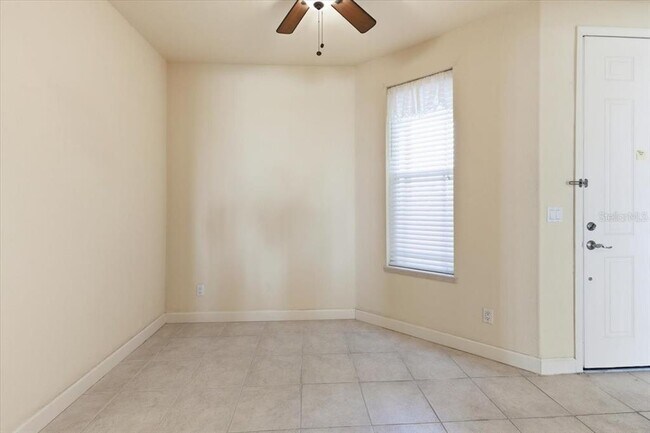 Building Photo - 10045 Links Ln