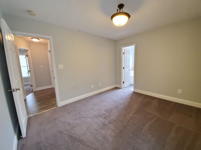 Building Photo - 142 N Copper Creek Dr