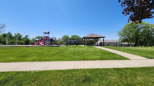 Building Photo - 2903 Carol Dr