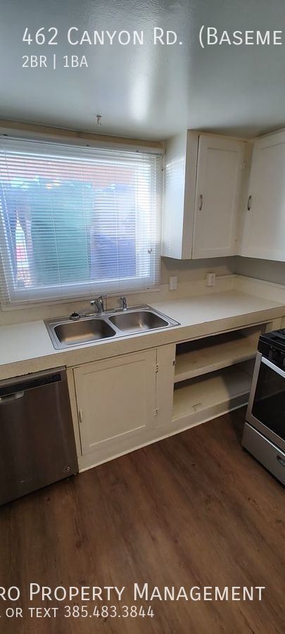 Building Photo - 462 Canyon Rd