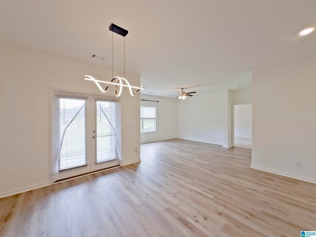 Building Photo - 306 Park Crest Run
