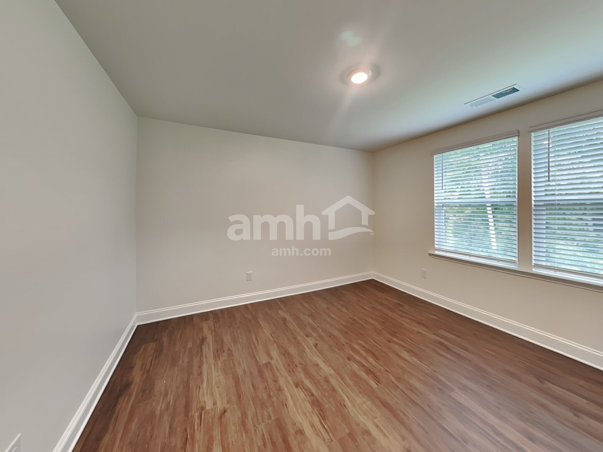 Building Photo - 7405 Garrett Ct