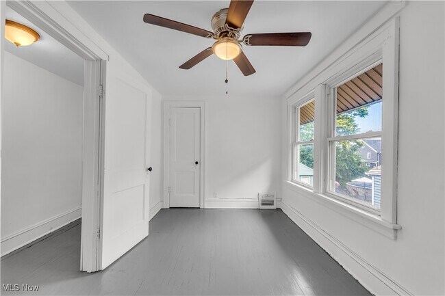 Building Photo - 508 Hammel St