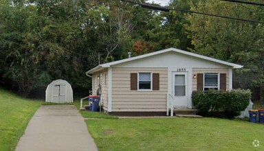 Building Photo - 3 Bedroom 1 Bathroom By Huff Park!!