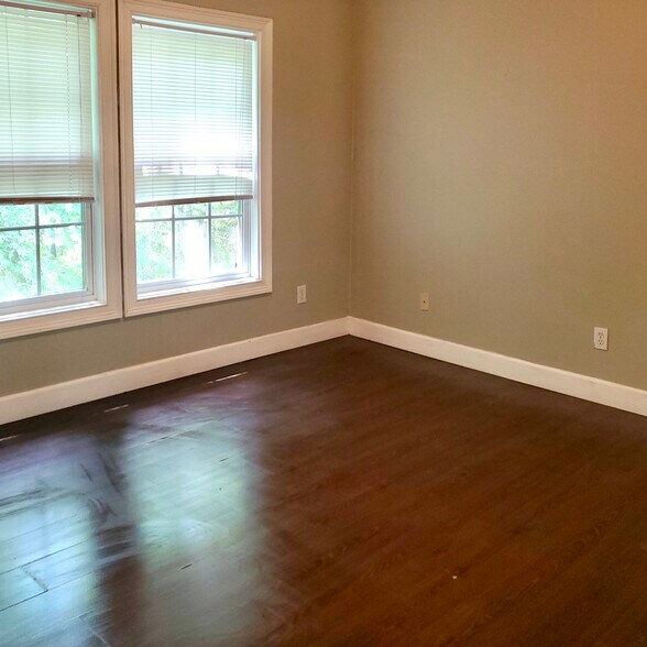 Bedroom 3 - 8082 Veterans Pky