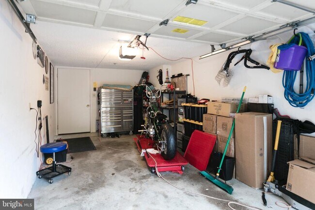 Building Photo - 273 S Pickett St