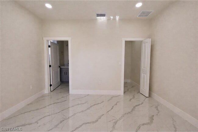 Building Photo - 2423 Milton Ave S