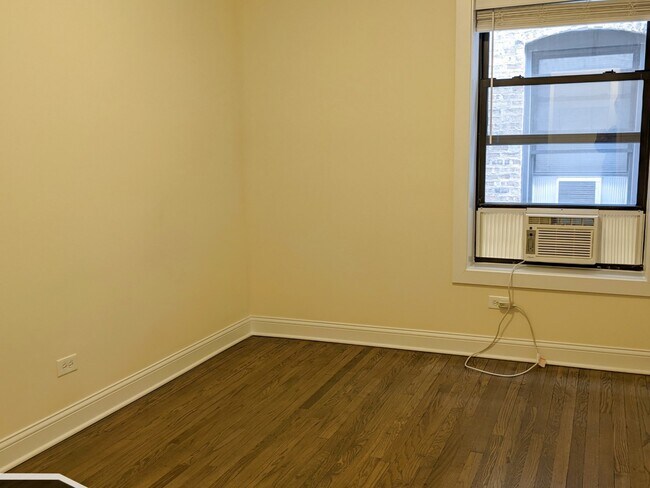 Building Photo - 2643 N Spaulding Ave