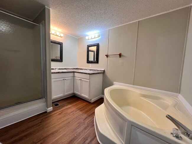 Building Photo - 31927 Seminole Rd