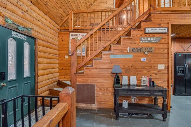 Building Photo - Fully Furnished Monthly Lake Cabin Rental | Available October – March