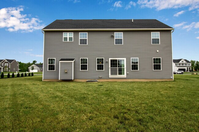 Building Photo - 4966 Brauer Dr