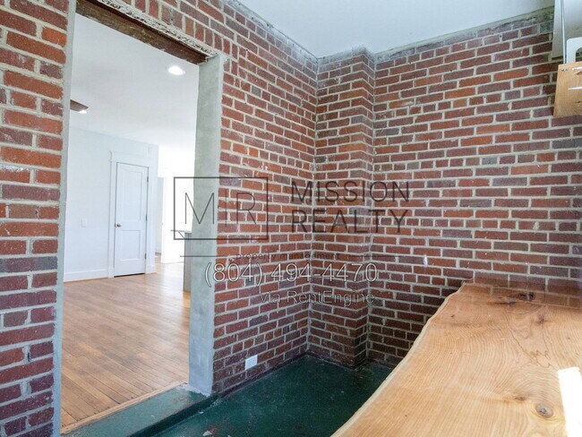 Building Photo - 3511 Idlewood Ave