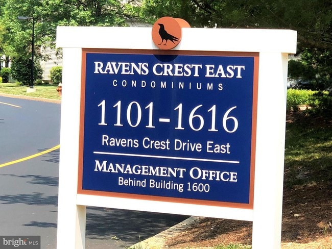 Building Photo - 2101 Ravens Crest Dr