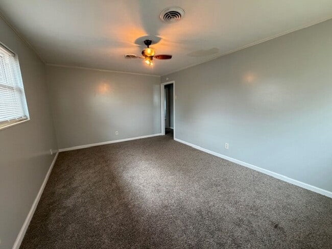 Building Photo - 107 Jackson St NW