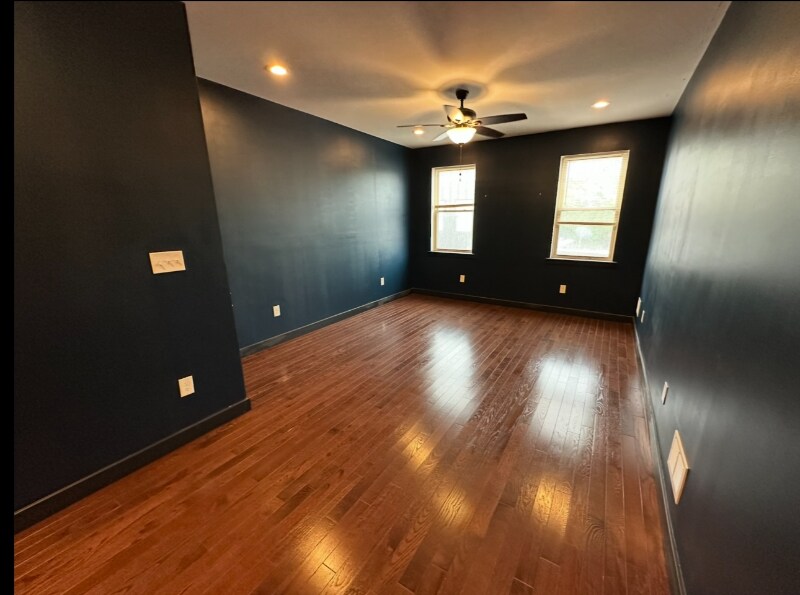 Building Photo - 2711 Latona St