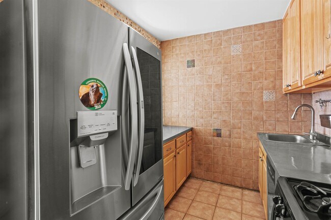 Building Photo - 7004 BLVD E