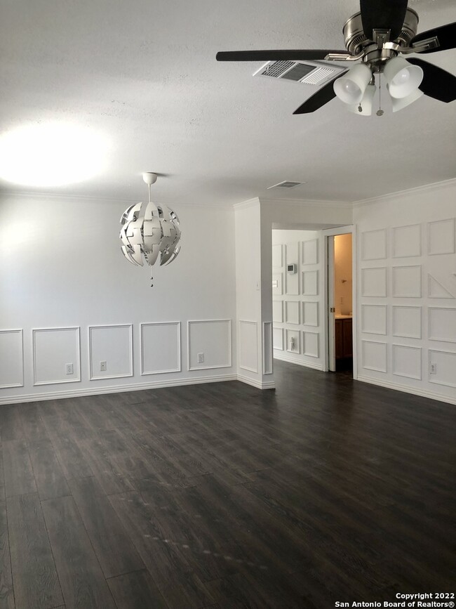 Building Photo - 8514 Coppermine-