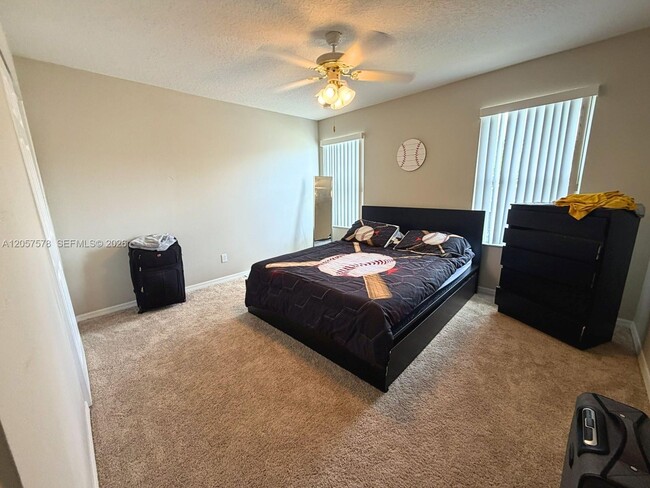 Building Photo - 233 Aldridge Ln