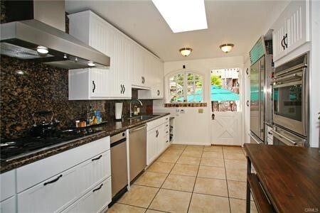 Building Photo - 31442 Holly Dr