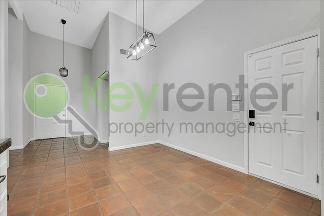 Building Photo - 2692 Bradford Way