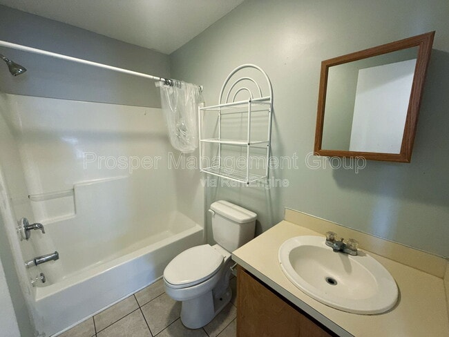 Building Photo - 40 Reid St