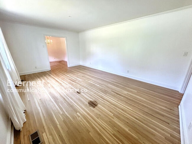 Building Photo - 1707 Porter Rd