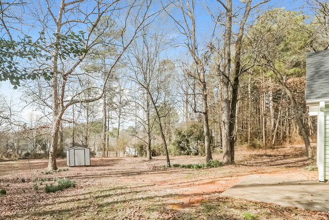 Building Photo - 3 Bedroom Atlanta Home