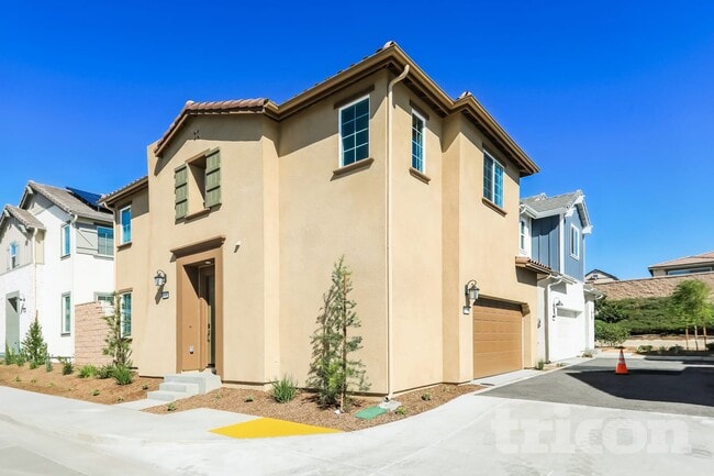 Building Photo - 31586 Dwight Dr
