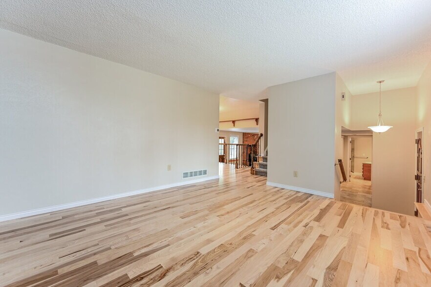 Building Photo - 5384 S Telluride Way