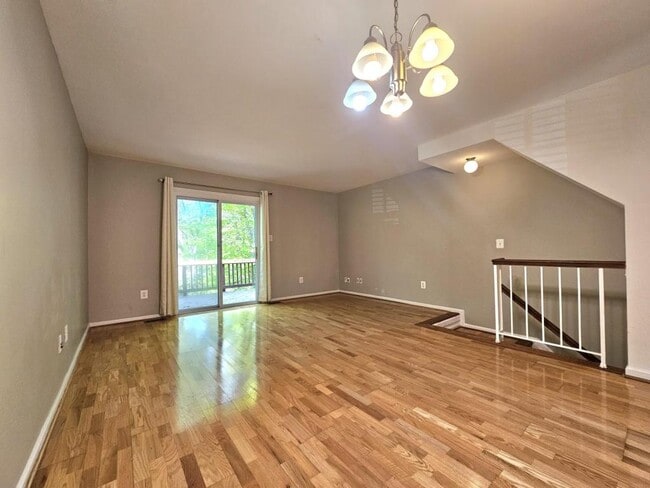 Building Photo - 7664 Northern Oaks Ct