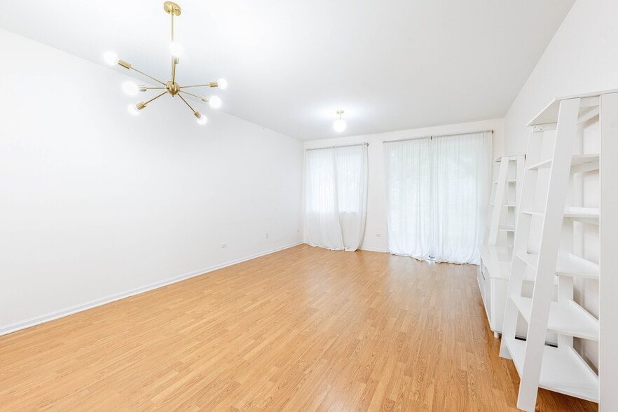 living room - 2965 Stockton Ct